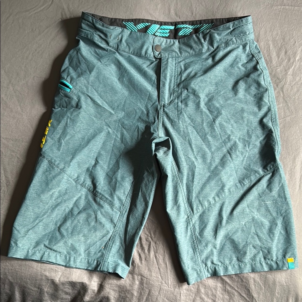 Yeti Blue Athletic/Mtn. Biking Shorts Lightweight Knee-Length